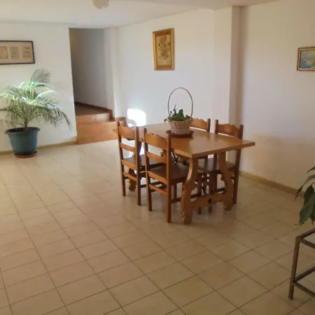 Avenida Carlota Alessandri Apartamento